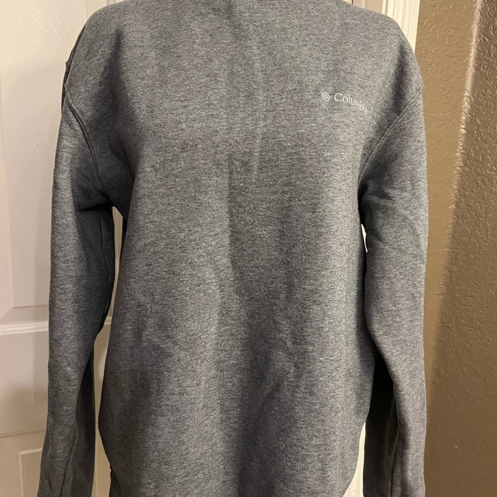Columbia Men's Gray Sweater